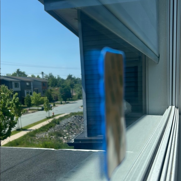 Blue Silicone phone holder - Picture 3 of 3